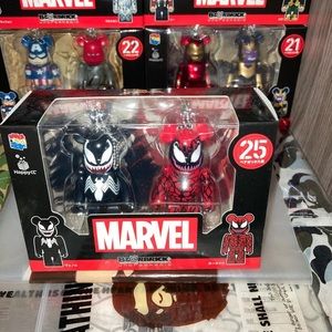 Medicom Be@rbrick x Marvel Venom + Carnage 100% Bearbrick set of 2 Sealed!